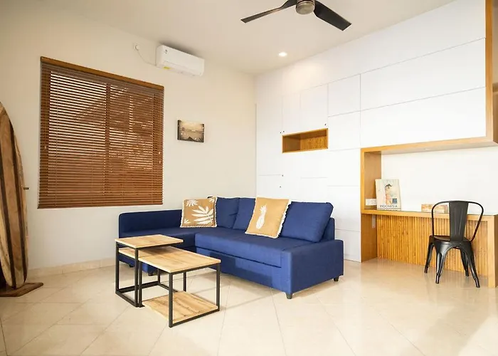 Cliff - 1 Br